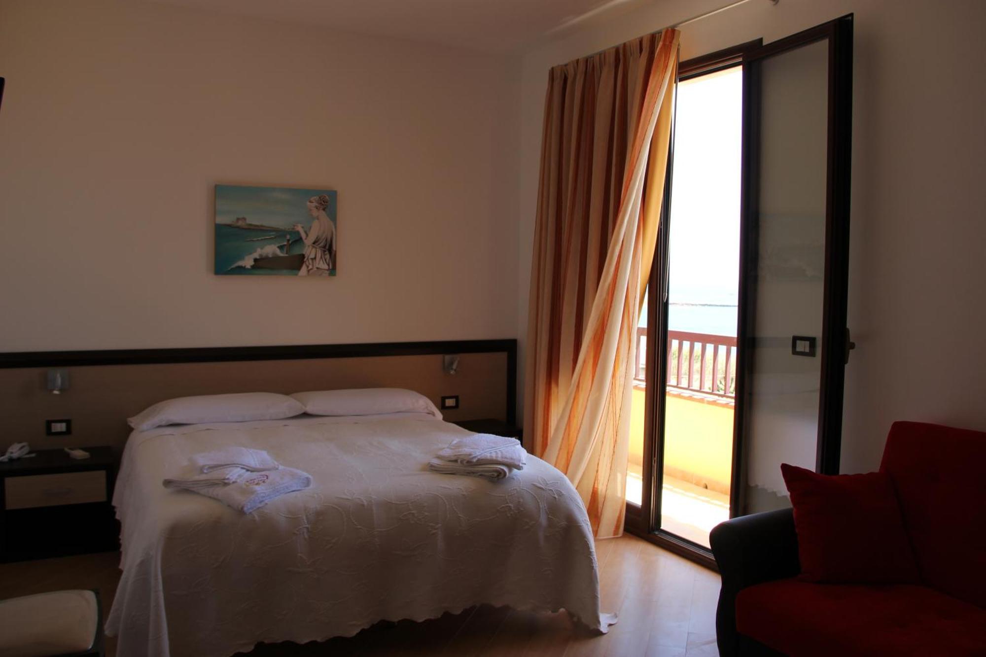Albergo Perseo Portopalo Di Capo Passero المظهر الخارجي الصورة